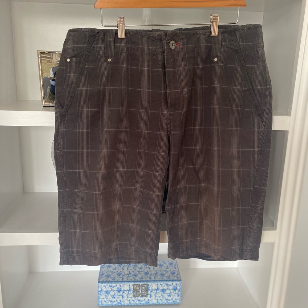 Stylish Brown Plaid Flat Front Men's Shorts